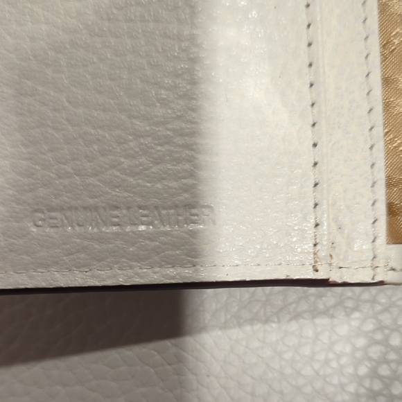 Lodis White Leather Wallet - Picture 7 of 10